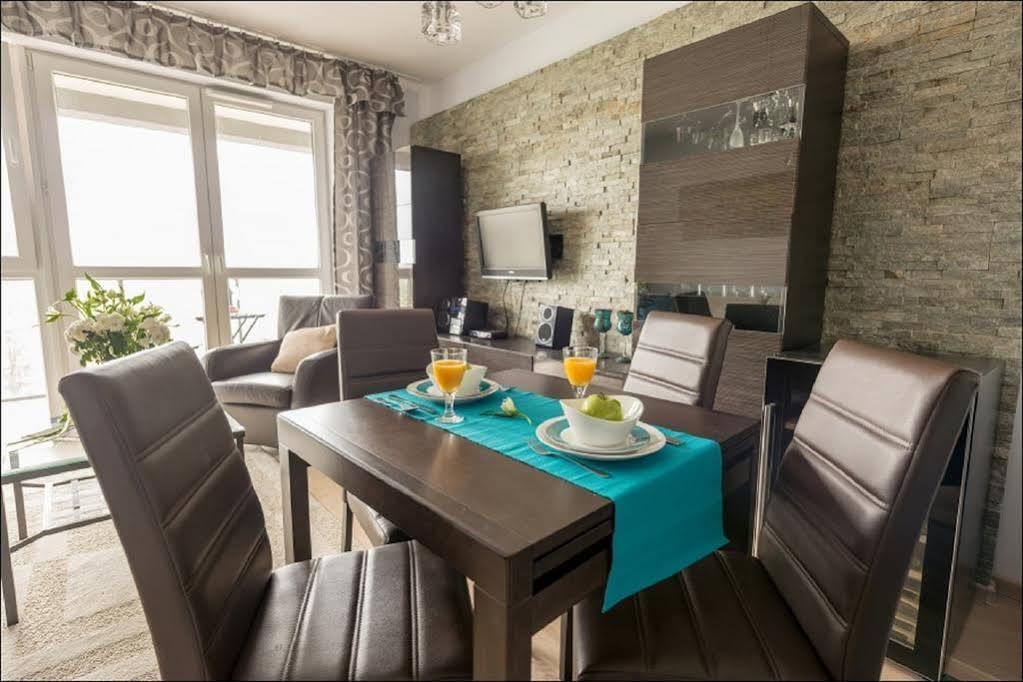 P&O Apartments Aleja Krakowska Varşova Dış mekan fotoğraf